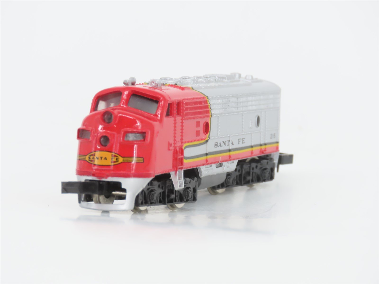 N Scale ATSF Santa Fe F7A Diesel Locomotive #215 UNPOWERED