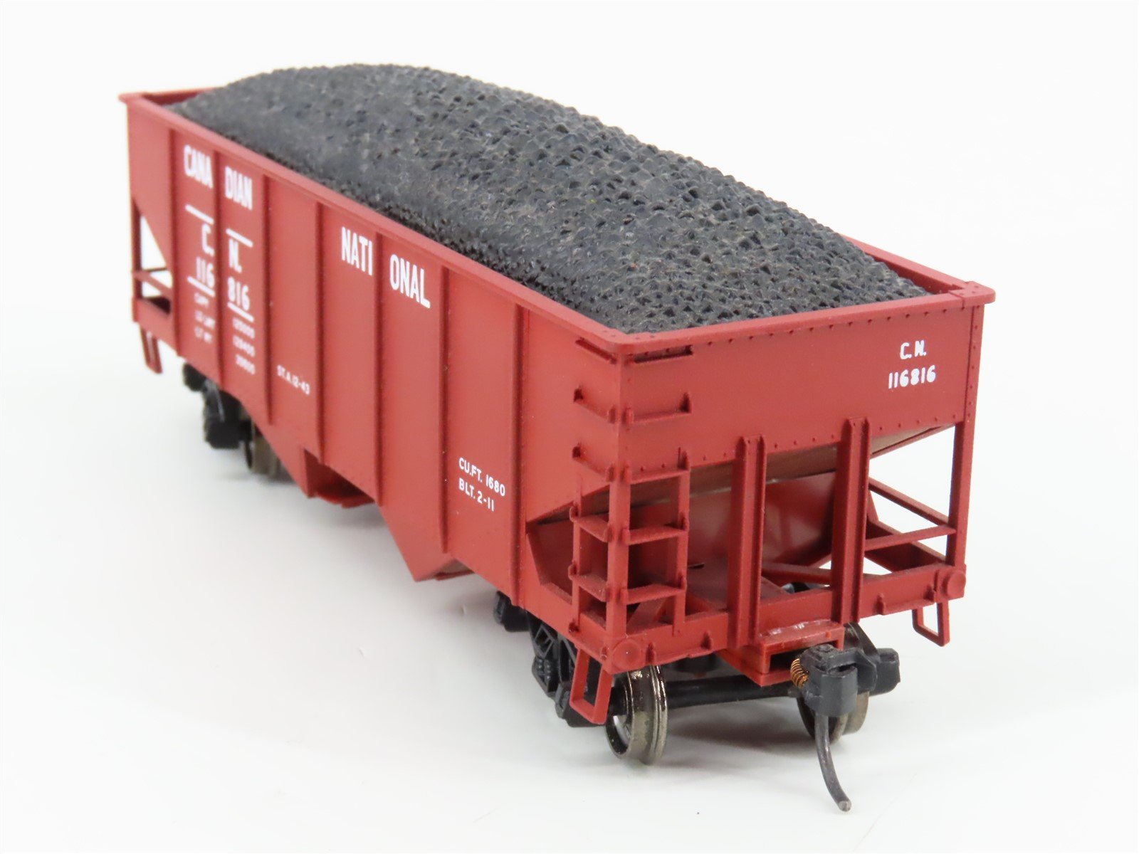 HO Scale Accurail 2511 CN Canadian National 2-Bay Hopper #116816 w/ Load - BUILT