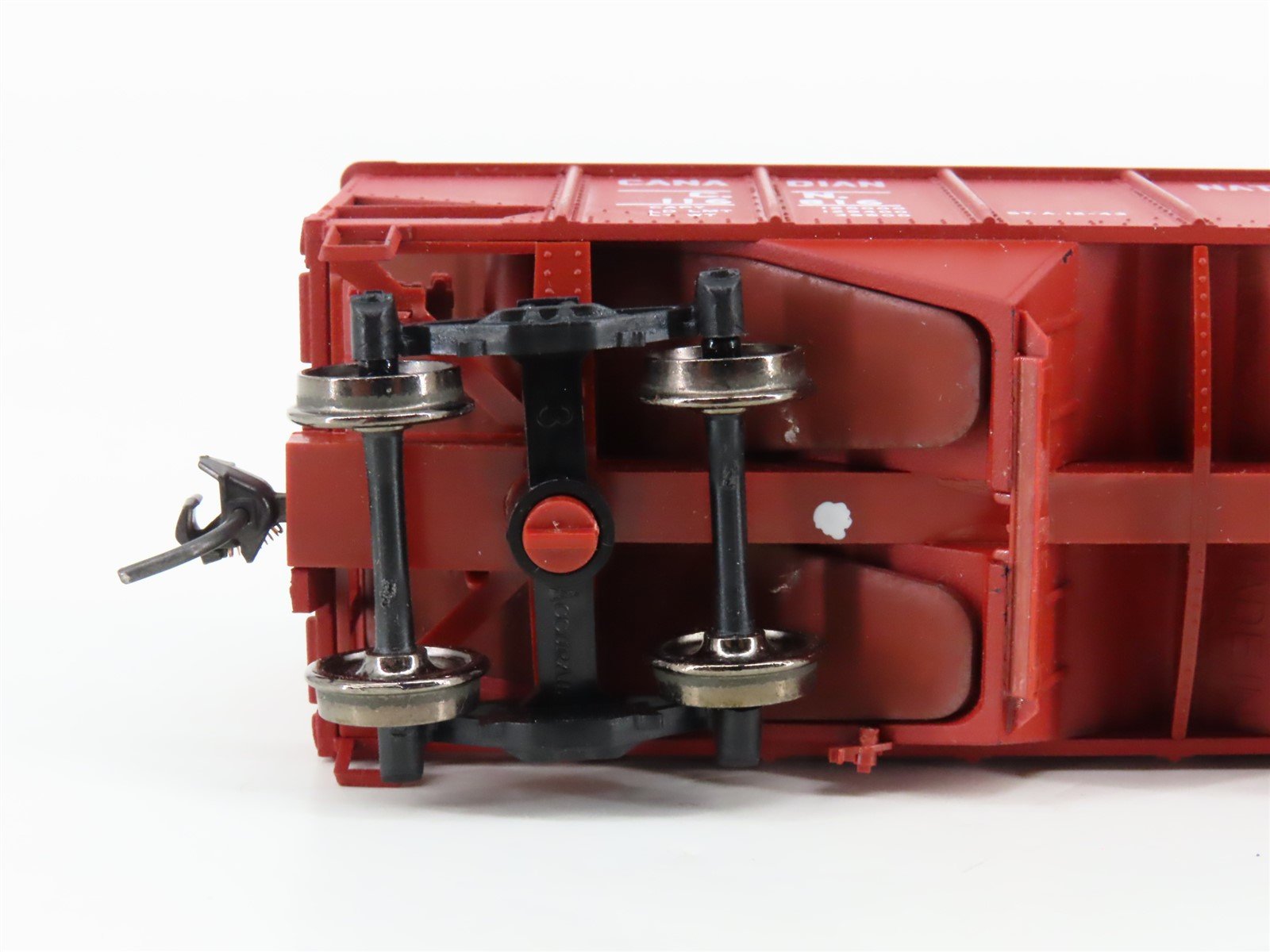 HO Scale Accurail 2511 CN Canadian National 2-Bay Hopper #116816 w/ Load - BUILT