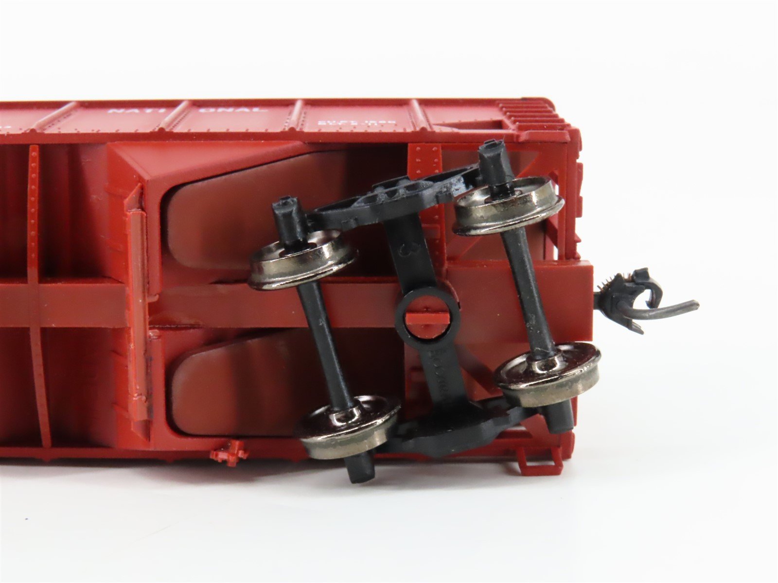 HO Scale Accurail 2511 CN Canadian National 2-Bay Hopper #116816 w/ Load - BUILT