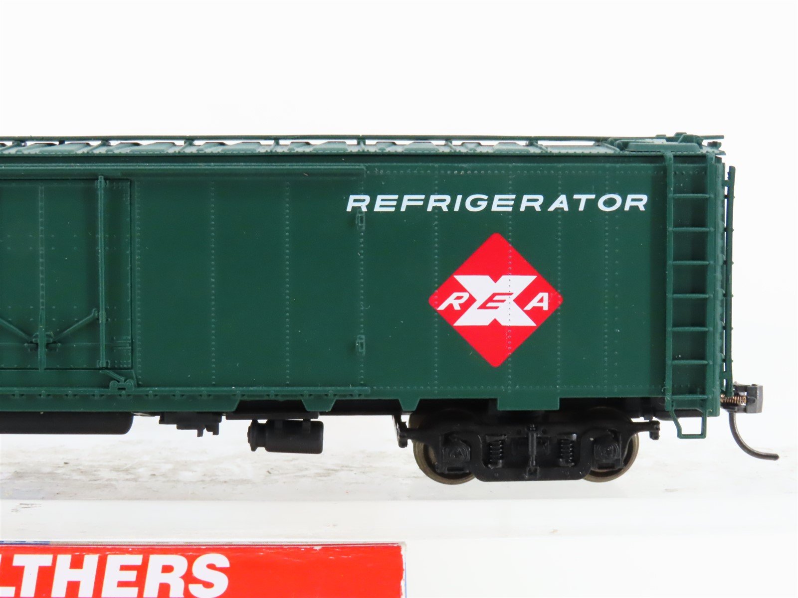 HO Walthers 932-6242 REX REA Railway Express Agency 50' Reefer #7849 - CUSTOM