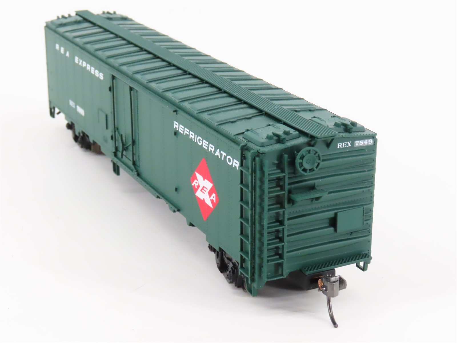 HO Walthers 932-6242 REX REA Railway Express Agency 50' Reefer #7849 - CUSTOM