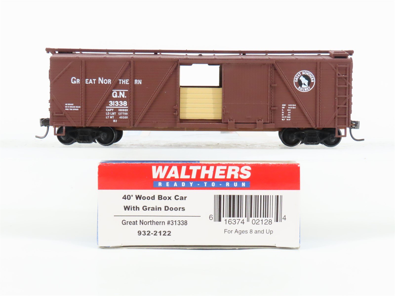 HO Walthers 932-2122 GN Great Northern 40' Wood Box Car w/ Grain Doors #31338