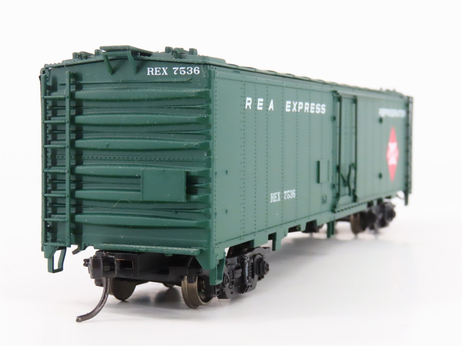 HO Scale Walthers 932-6242 REX REA Railway Express Agency 50' Reefer #7536