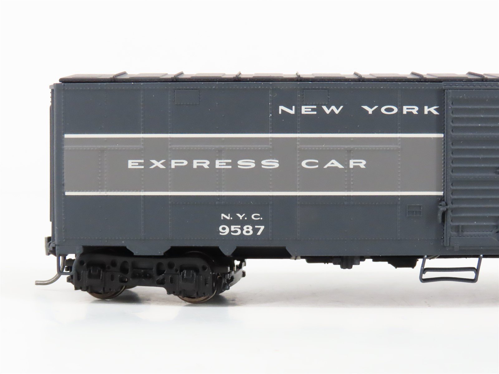 HO Scale Walthers Gold Line 932-24161 NYC/Rock Island Express Box Car (2-Pack)