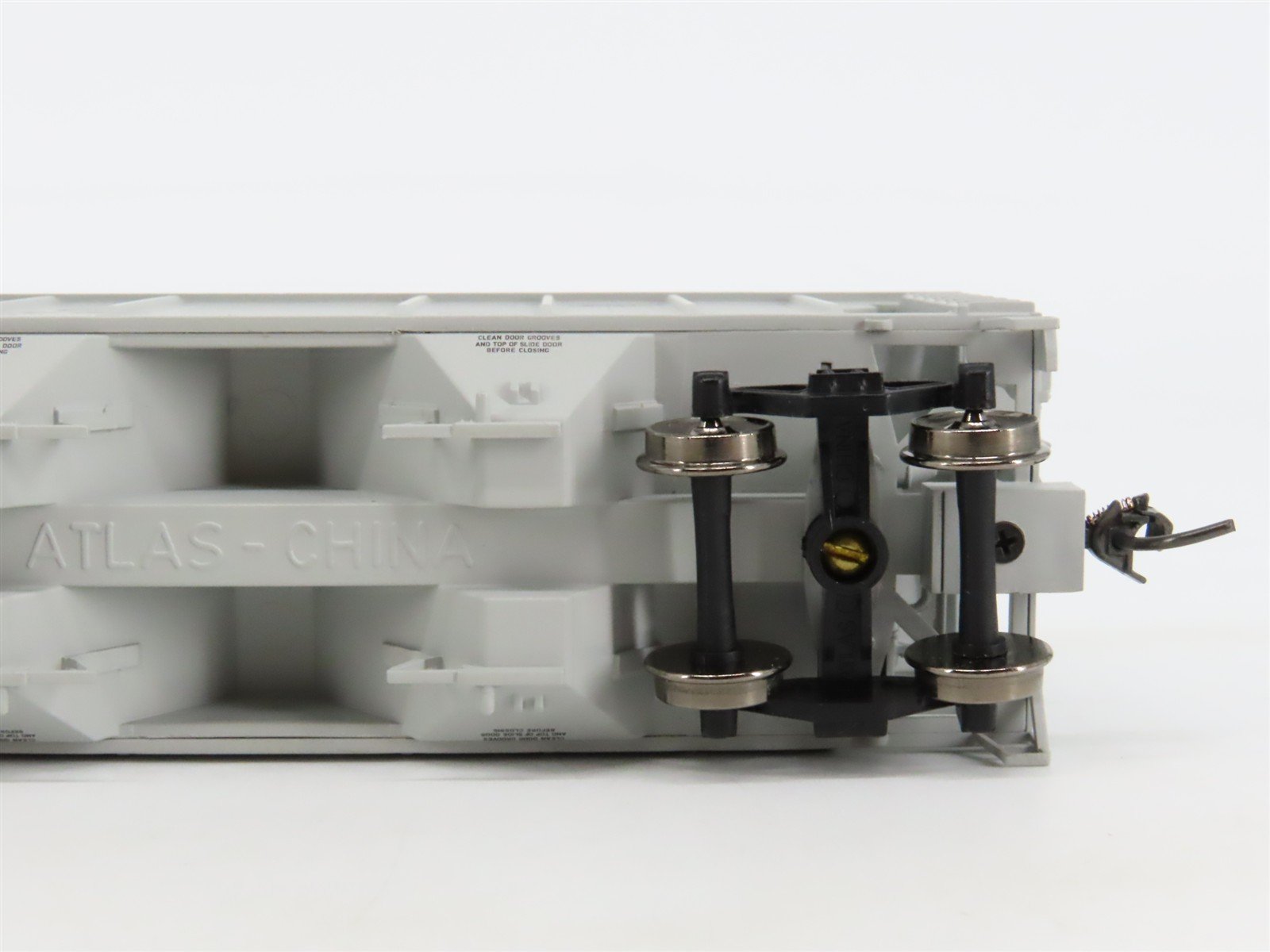 HO Scale Atlas NYC New York Central 2-Bay Covered Hopper #883156