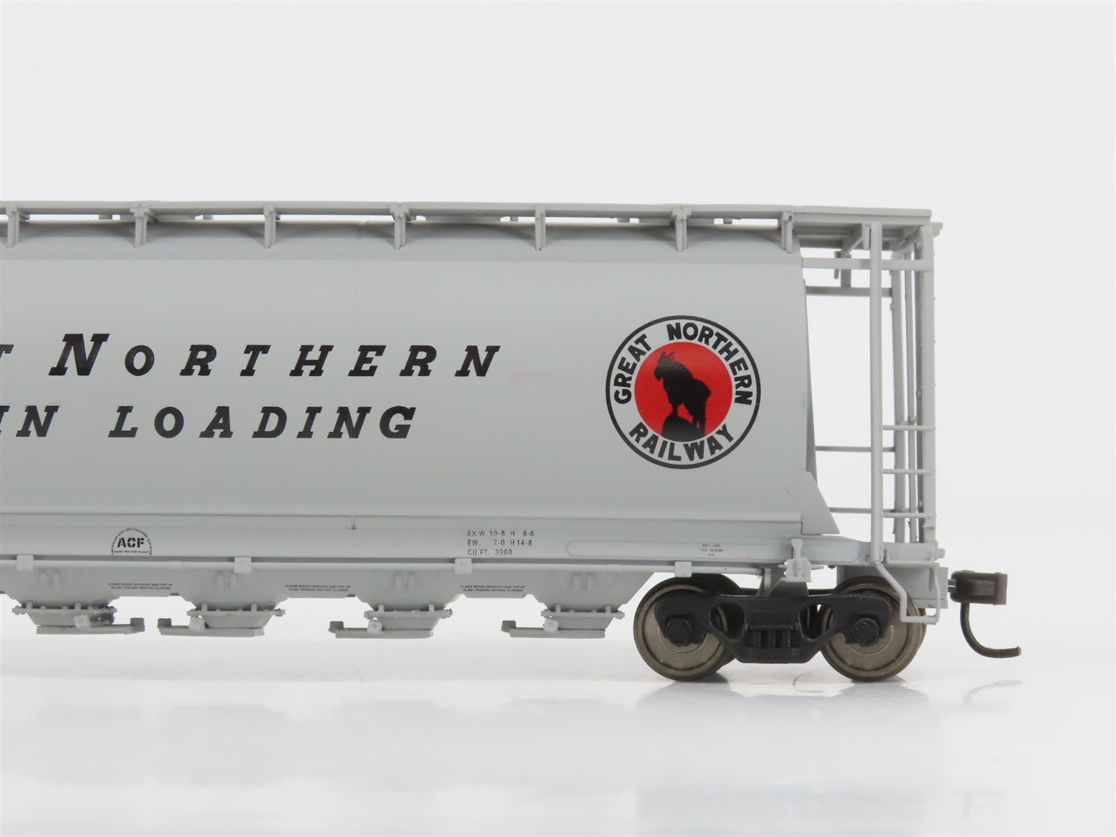 HO Scale Atlas 1953-5 GN Great Northern 6-Bay Cylindrical Hopper #171030