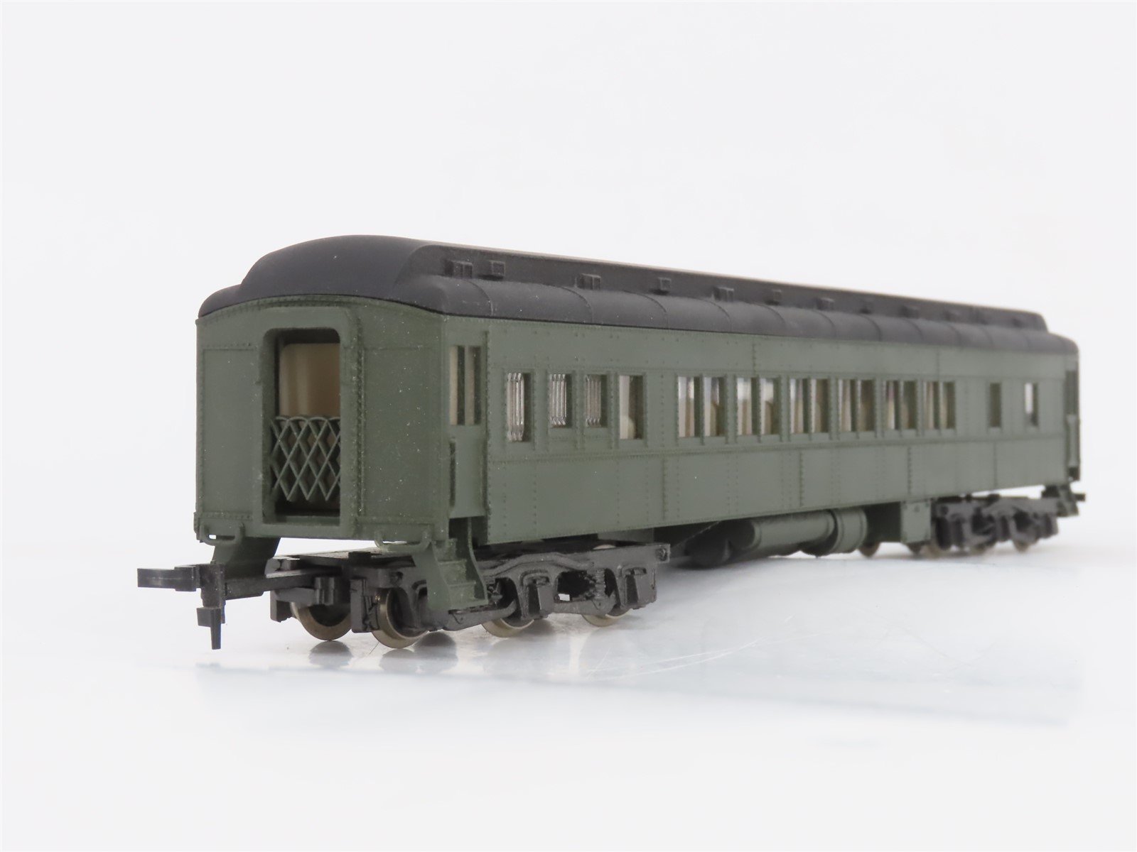 HO Scale AHM/Rivarossi Undecorated Coach Passenger Car