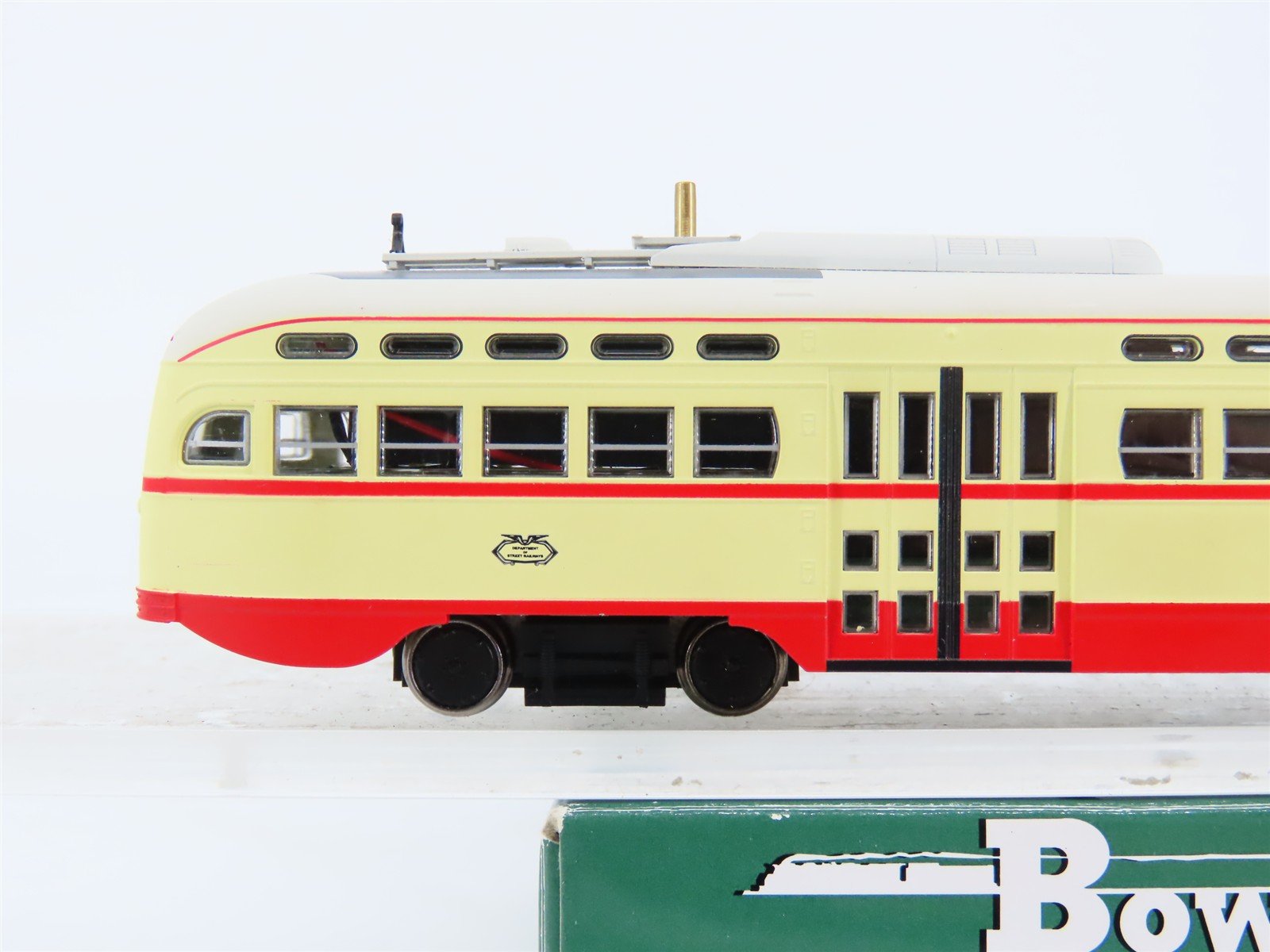 HO Bowser 12661 Detroit Post War PCC Electric Street Car #180 wDCC & Sound