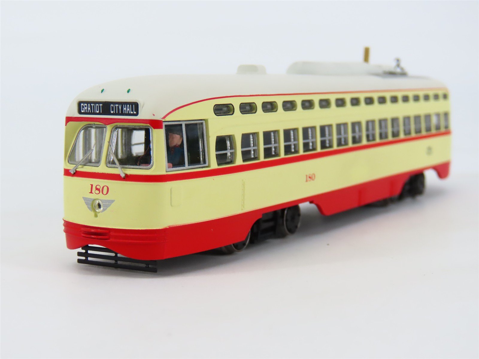HO Bowser 12661 Detroit Post War PCC Electric Street Car #180 wDCC & Sound
