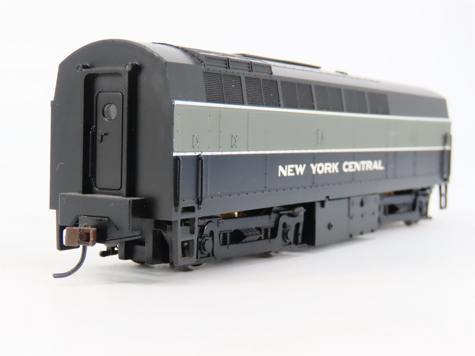 HO Scale Bachmann 61903 NYC Railway RF-16B Sharknose Diesel Locomotive wDCC