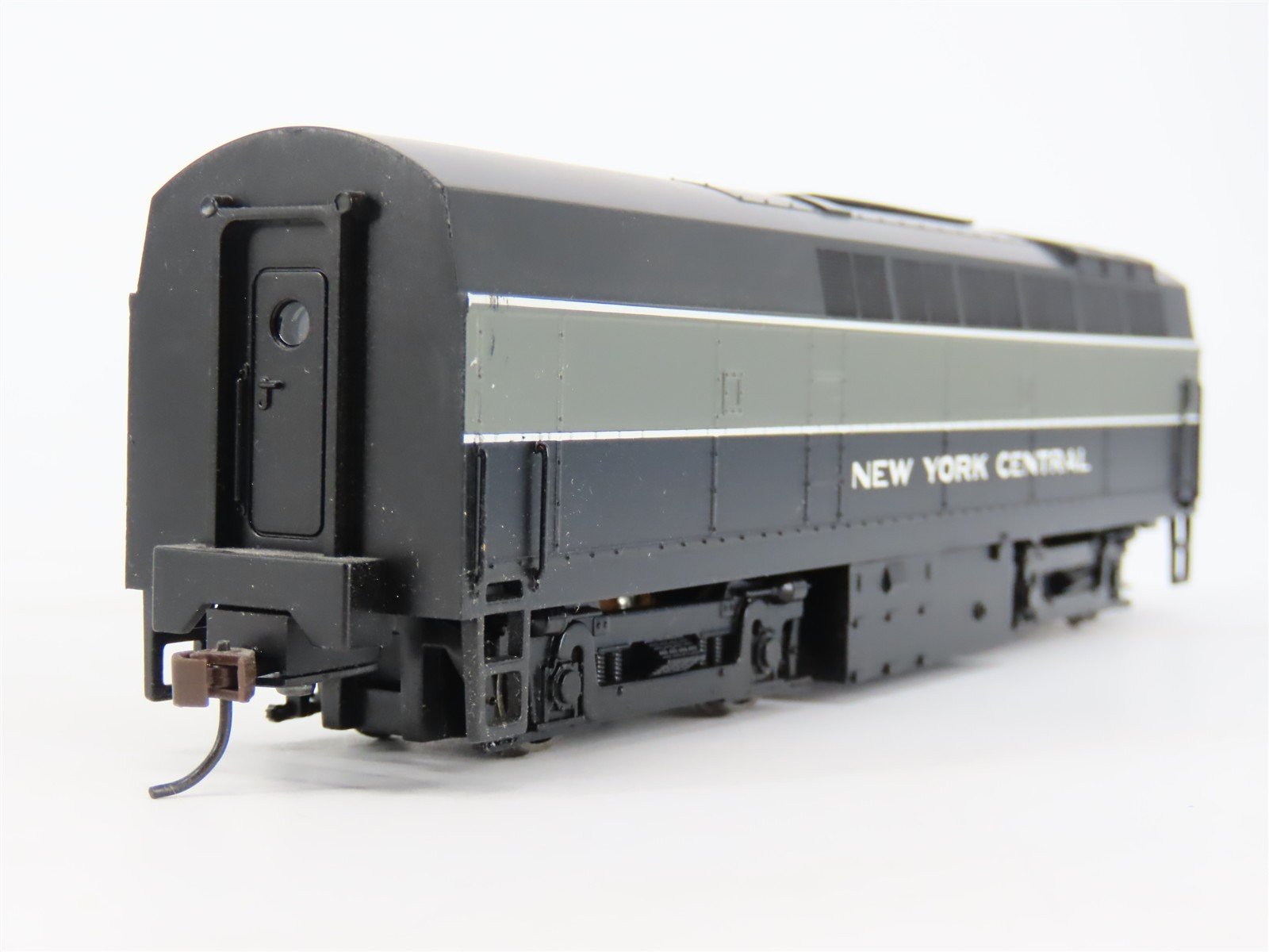 HO Scale Bachmann 61903 NYC Railway RF-16B Sharknose Diesel Locomotive wDCC