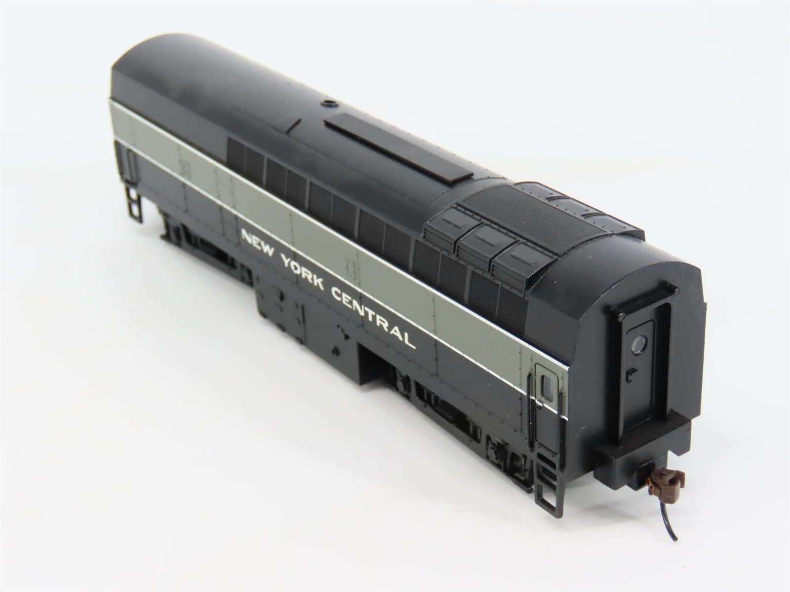 HO Scale Bachmann 61903 NYC Railway RF-16B Sharknose Diesel Locomotive wDCC