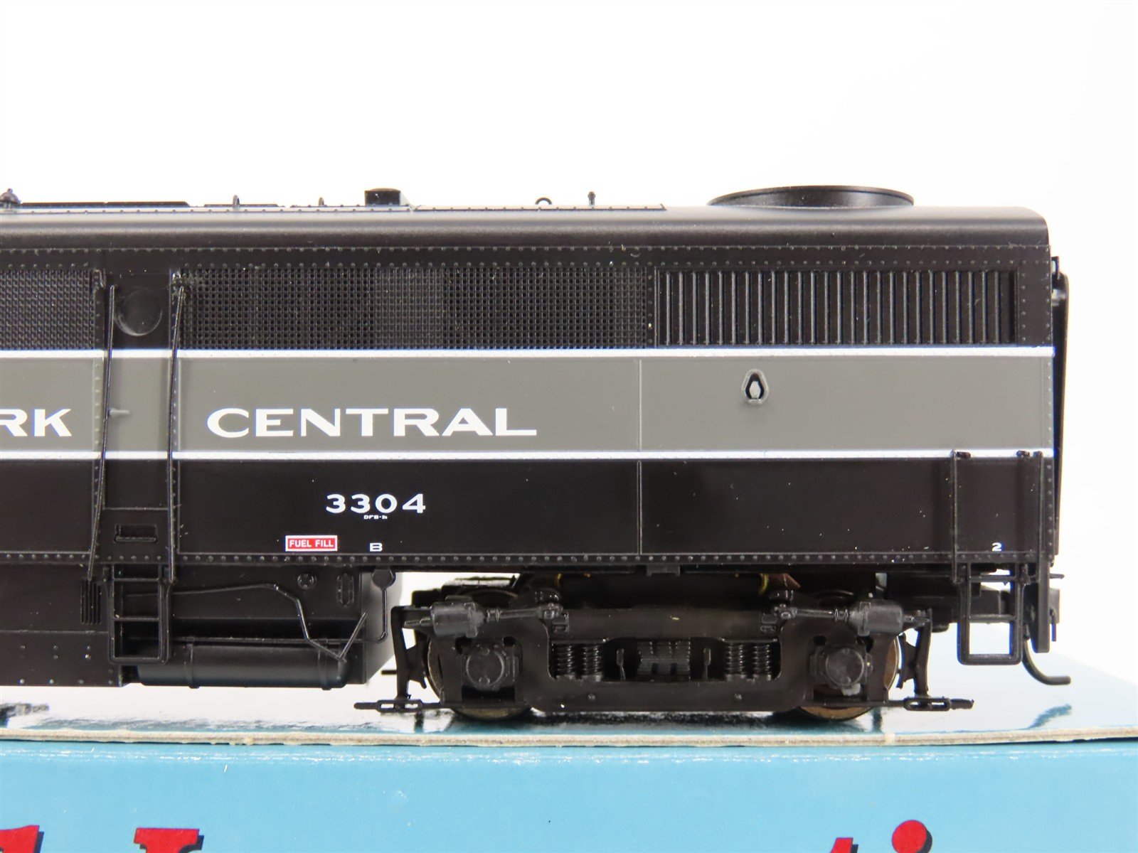 HO Scale Proto 2000 NYC New York Central FB1 Diesel Locomotive #3304 wDCC