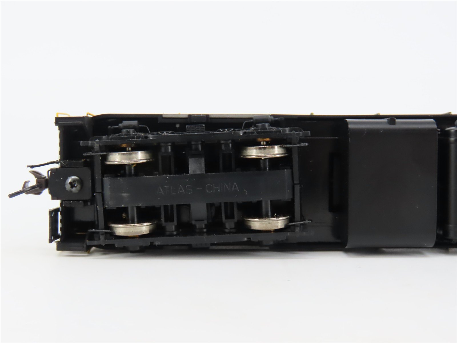 HO Scale Atlas Master 9565 NYC New York Central H16-44 Diesel Loco #7009 wDCC