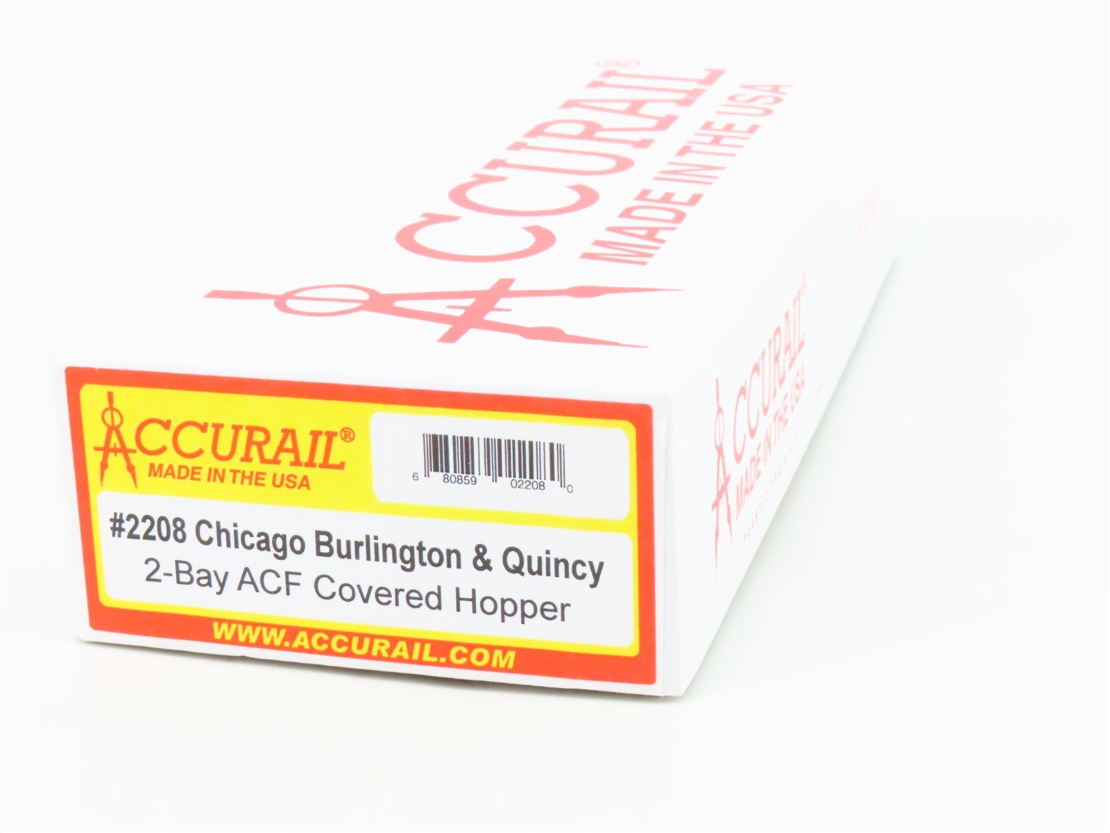 HO Scale Accurail Kit 2208 CB&Q Burlington Route 2-Bay Covered Hopper #183945