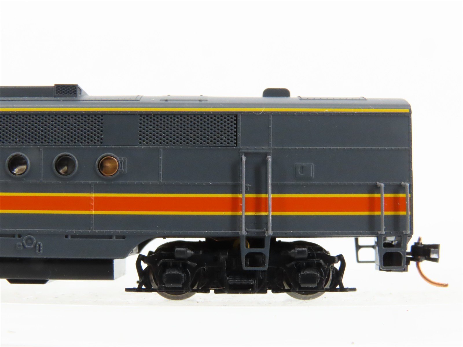 N Scale Micro-Trains MTL 98702092 MILW Milwaukee Road EMD FTB Diesel No#
