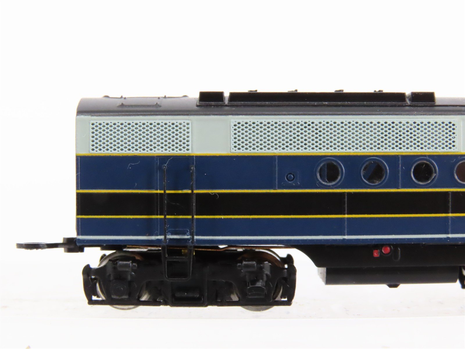 N Scale InterMountain Unlettered B&O Baltimore & Ohio EMD FTB Diesel No#