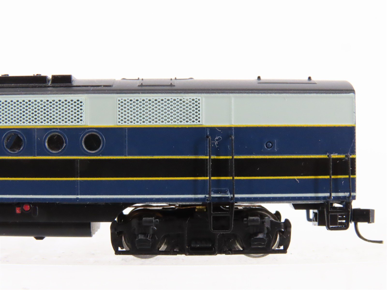N Scale InterMountain Unlettered B&O Baltimore & Ohio EMD FTB Diesel No#