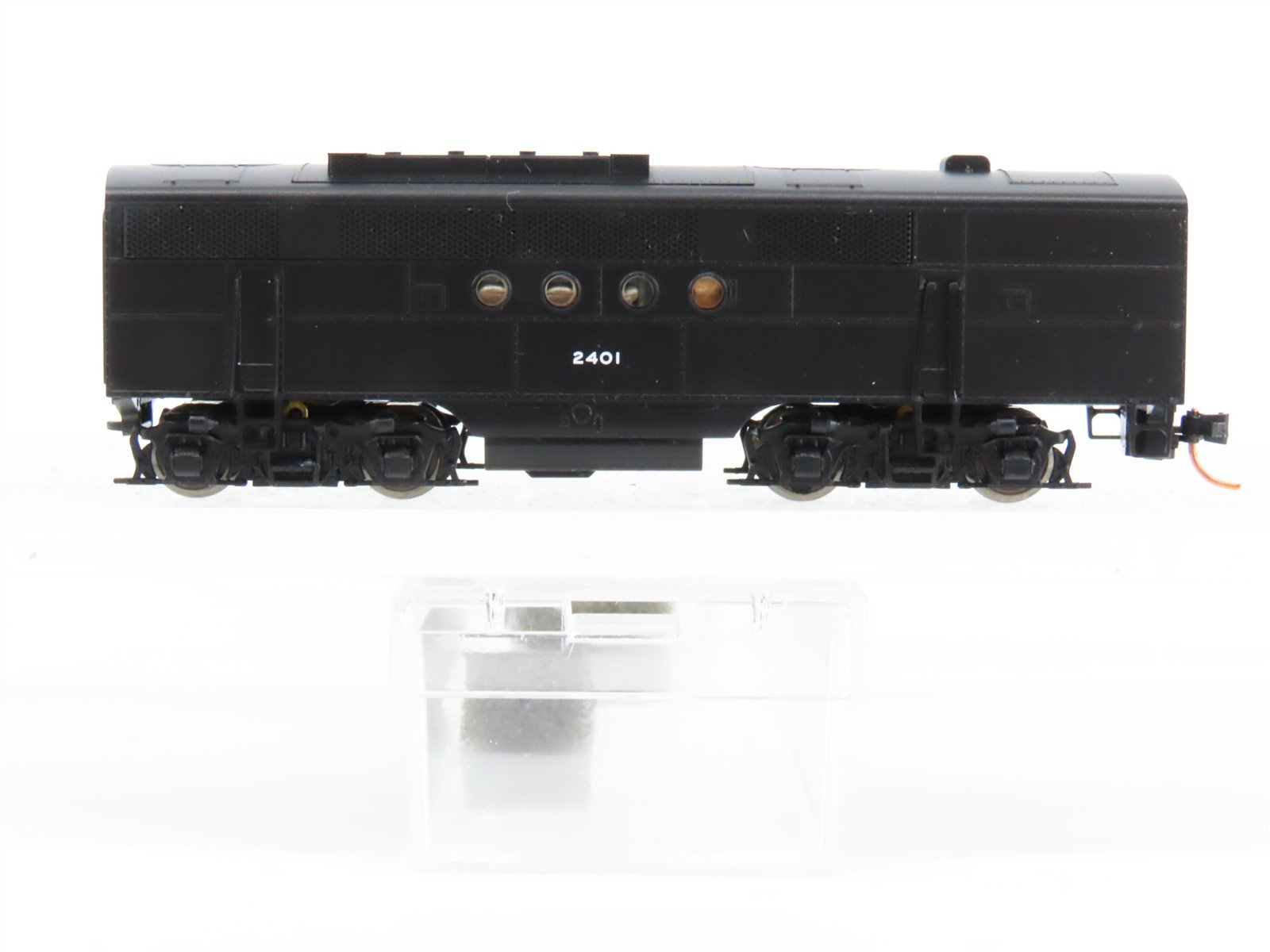 N Scale Micro-Trains MTL Unlettered NYC New York Central EMD FTB Diesel #2401