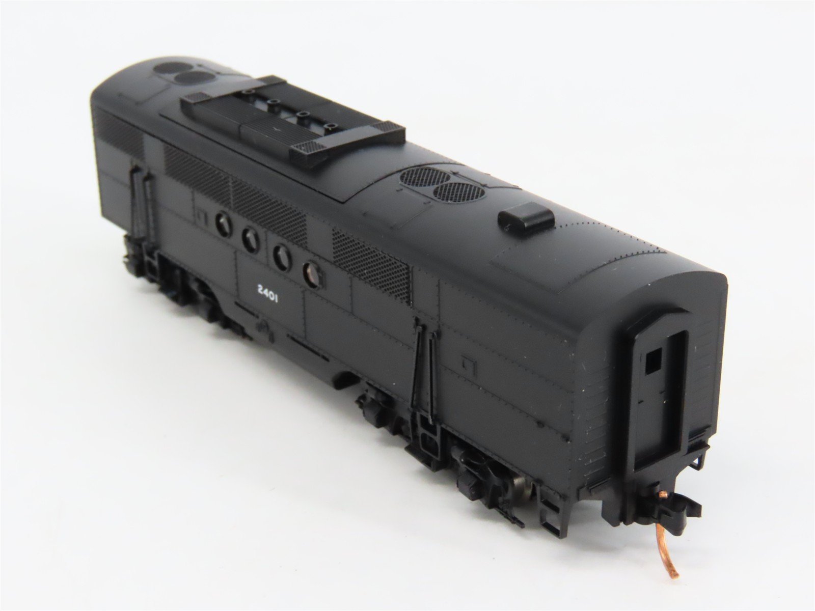 N Scale Micro-Trains MTL Unlettered NYC New York Central EMD FTB Diesel #2401