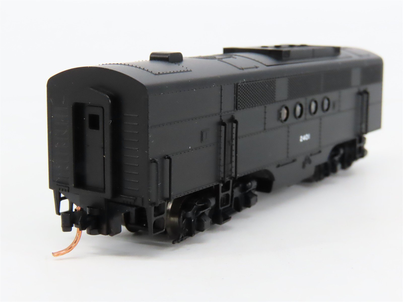 N Scale Micro-Trains MTL Unlettered NYC New York Central EMD FTB Diesel #2401