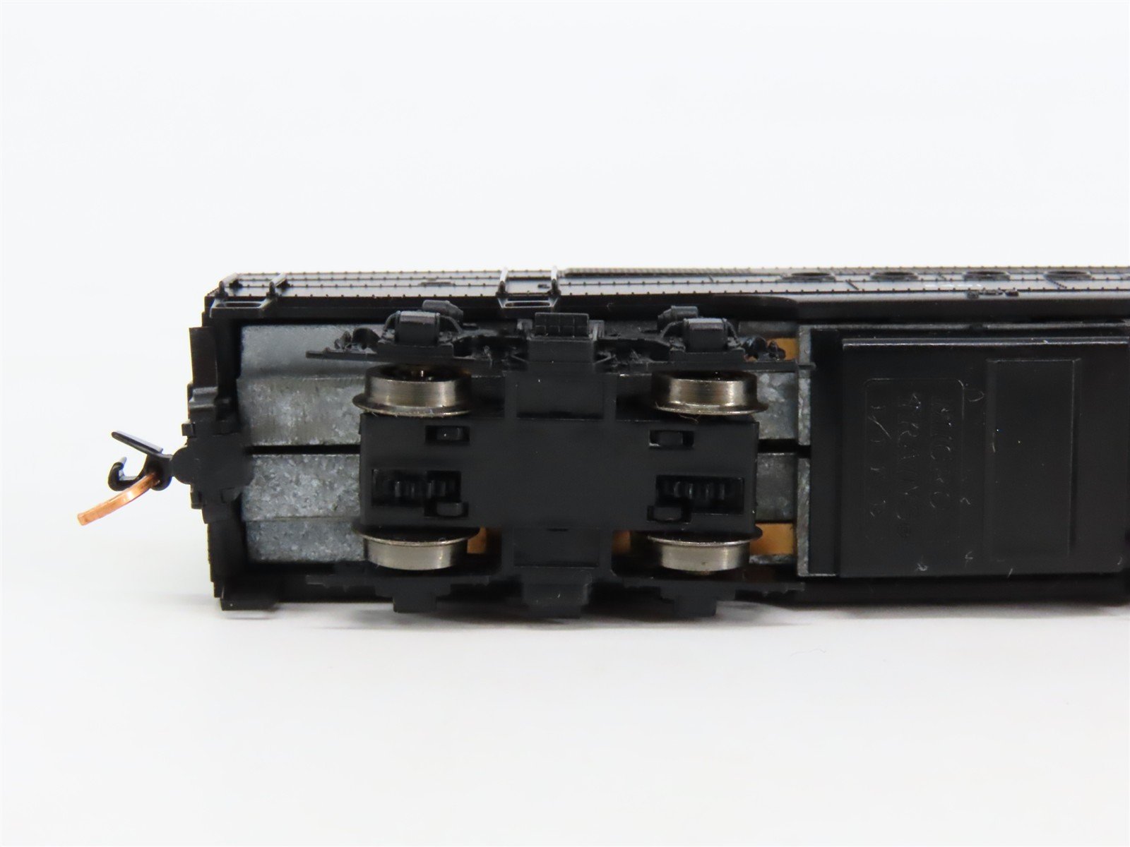 N Scale Micro-Trains MTL Unlettered NYC New York Central EMD FTB Diesel #2401