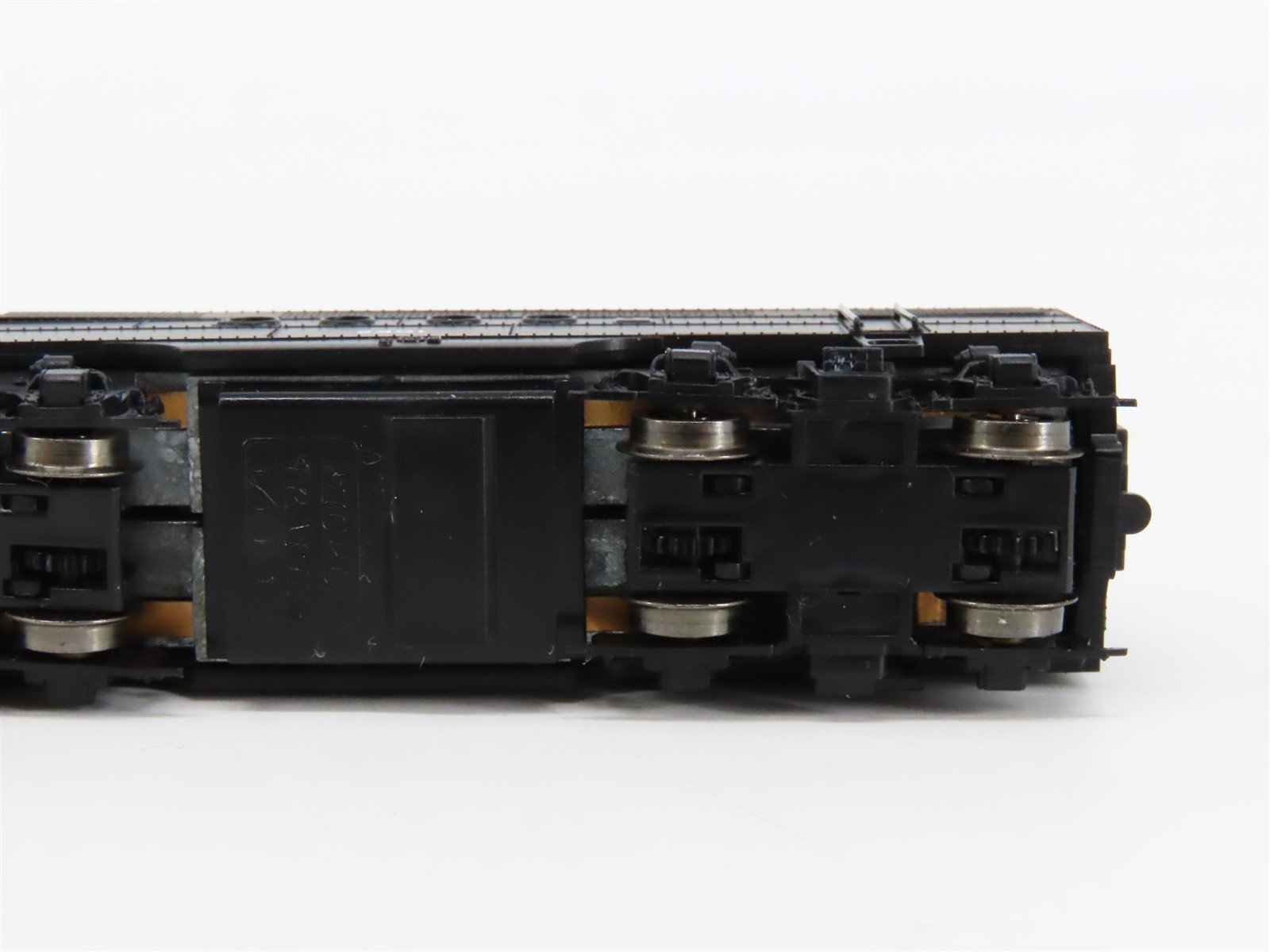 N Scale Micro-Trains MTL Unlettered NYC New York Central EMD FTB Diesel #2401