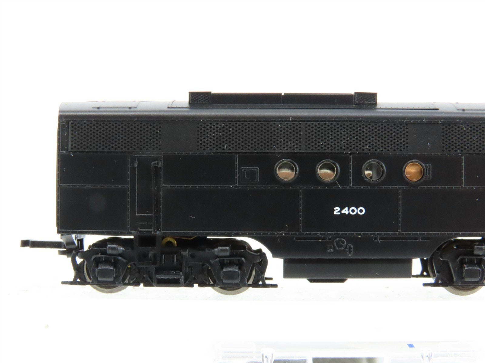 N Scale Micro-Trains MTL Unlettered NYC New York Central EMD FTB Diesel #2400