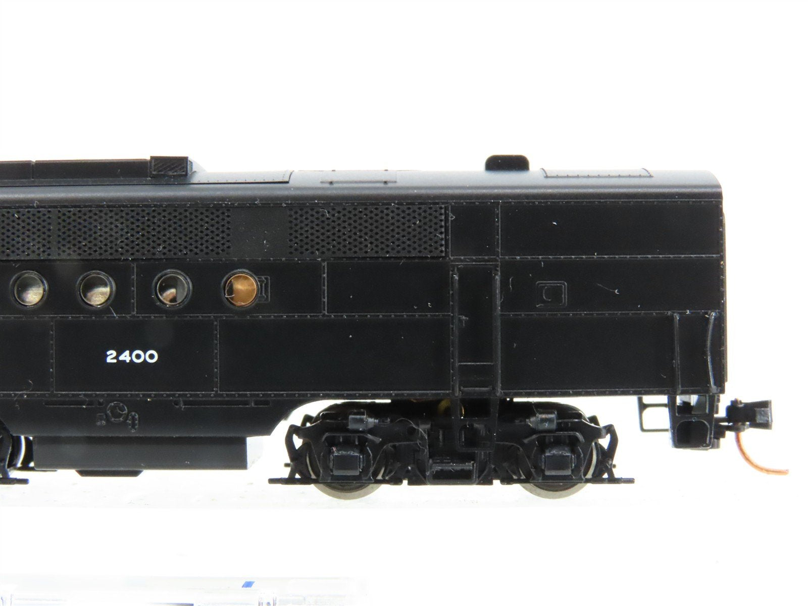 N Scale Micro-Trains MTL Unlettered NYC New York Central EMD FTB Diesel #2400