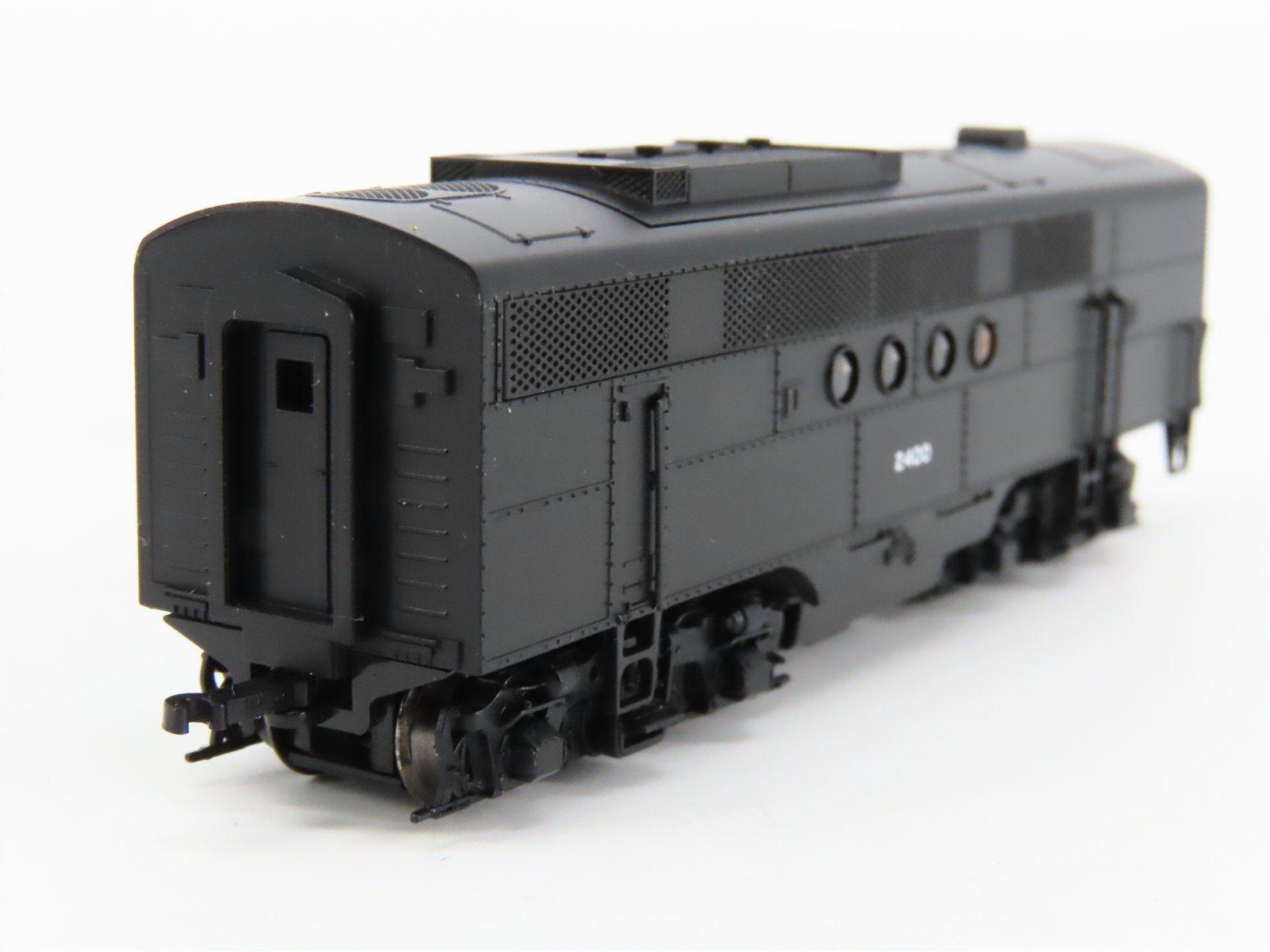 N Scale Micro-Trains MTL Unlettered NYC New York Central EMD FTB Diesel #2400