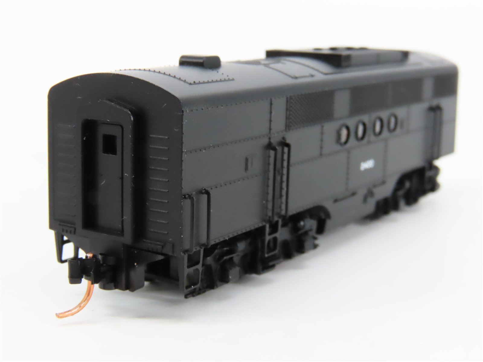N Scale Micro-Trains MTL Unlettered NYC New York Central EMD FTB Diesel #2400