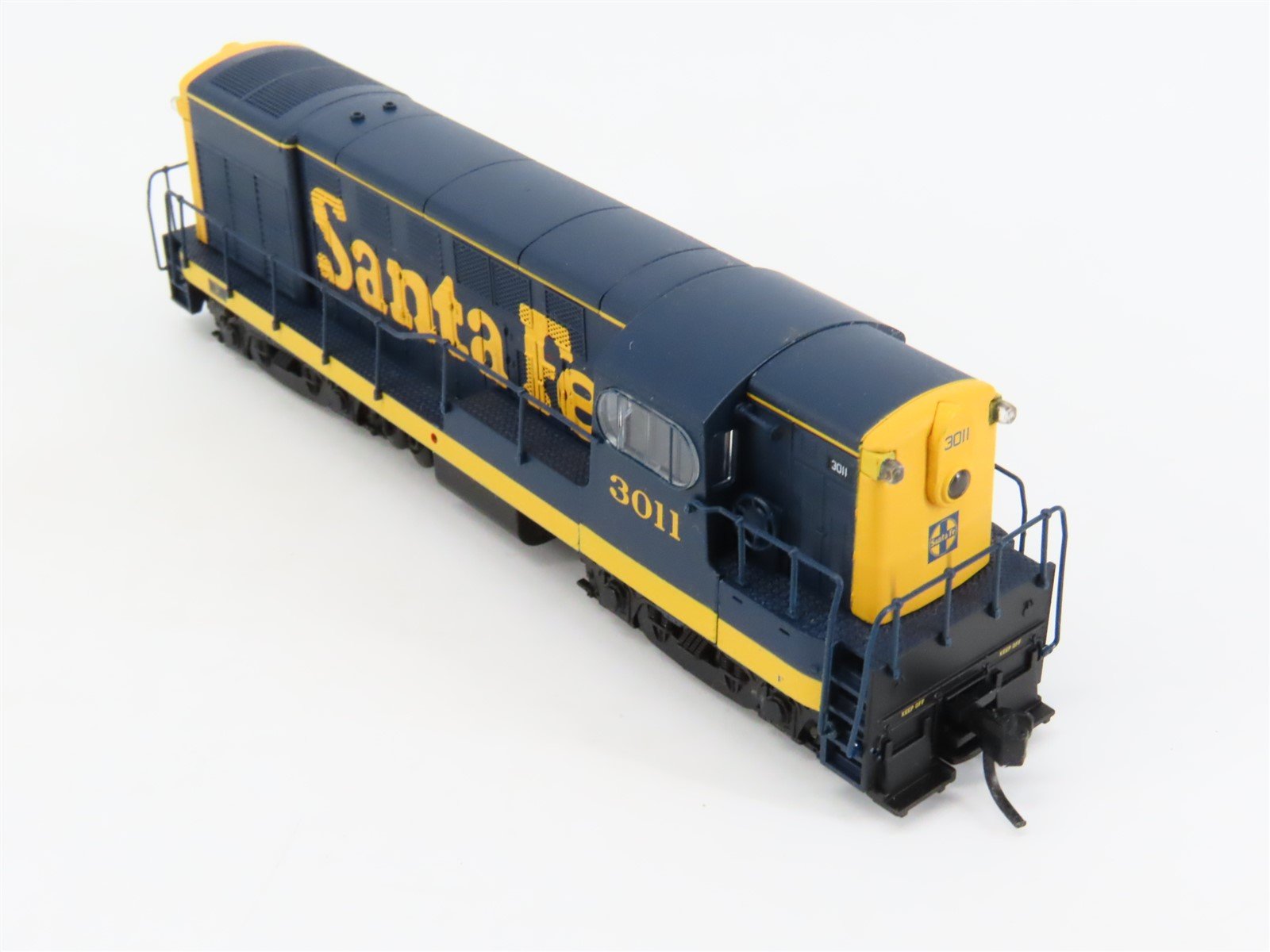 N Scale Atlas 52055 ATSF Santa Fe H16-44 Diesel Locomotive #3011