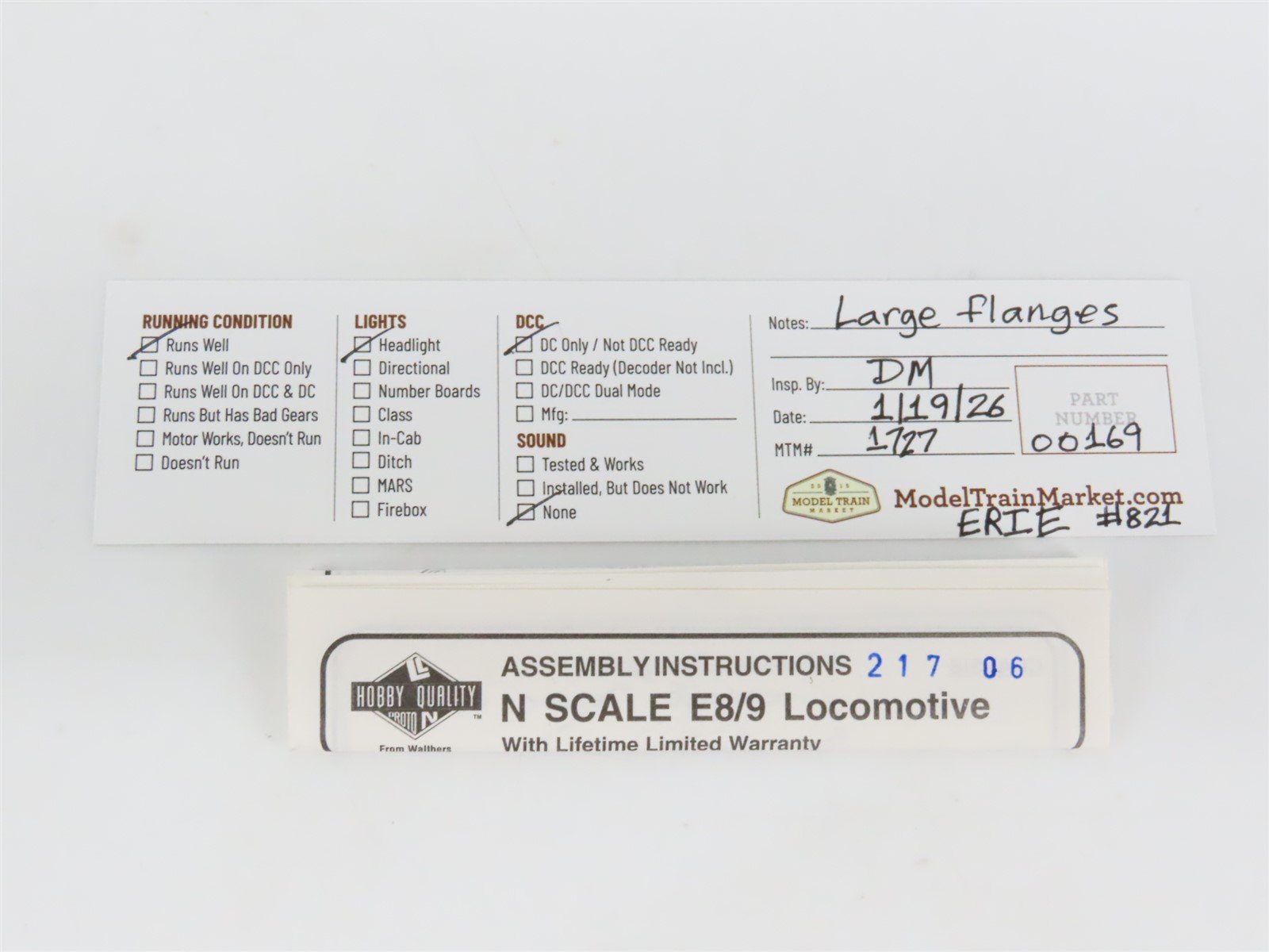 N Scale Life-Like 920-34074 ERIE Railroad EMD E8A Diesel Locomotive #821