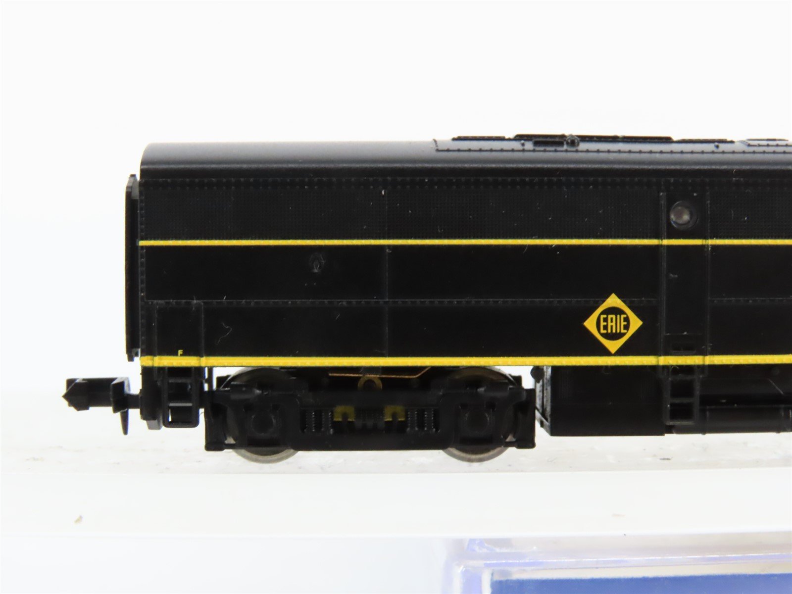 N Scale Life-Like 7416 ERIE Railroad ALCO FB1 Diesel Locomotive #729-B