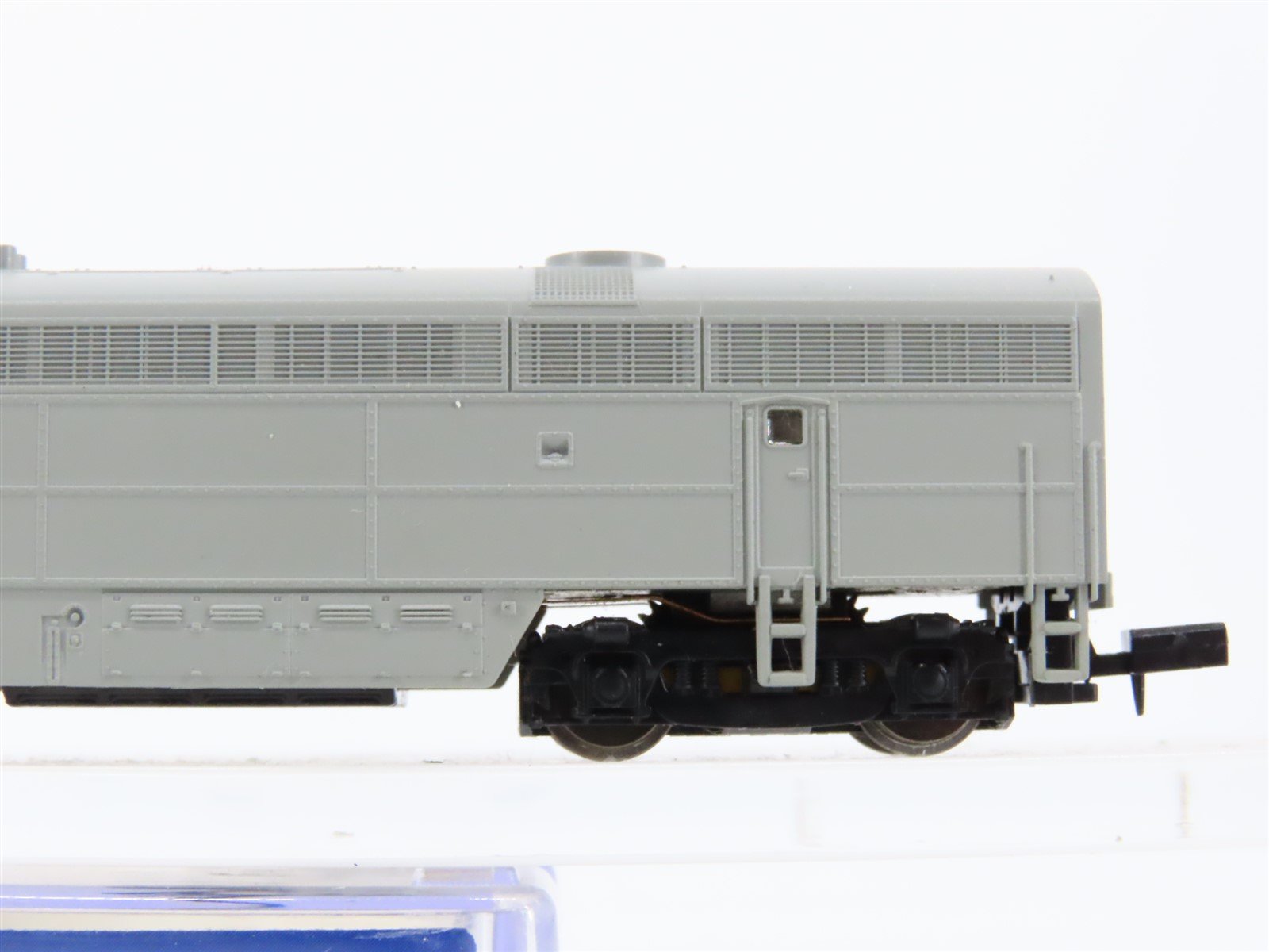 N Scale Life-Like 7229 Undecorated FM C-Liner B-Unit Diesel Locomotive