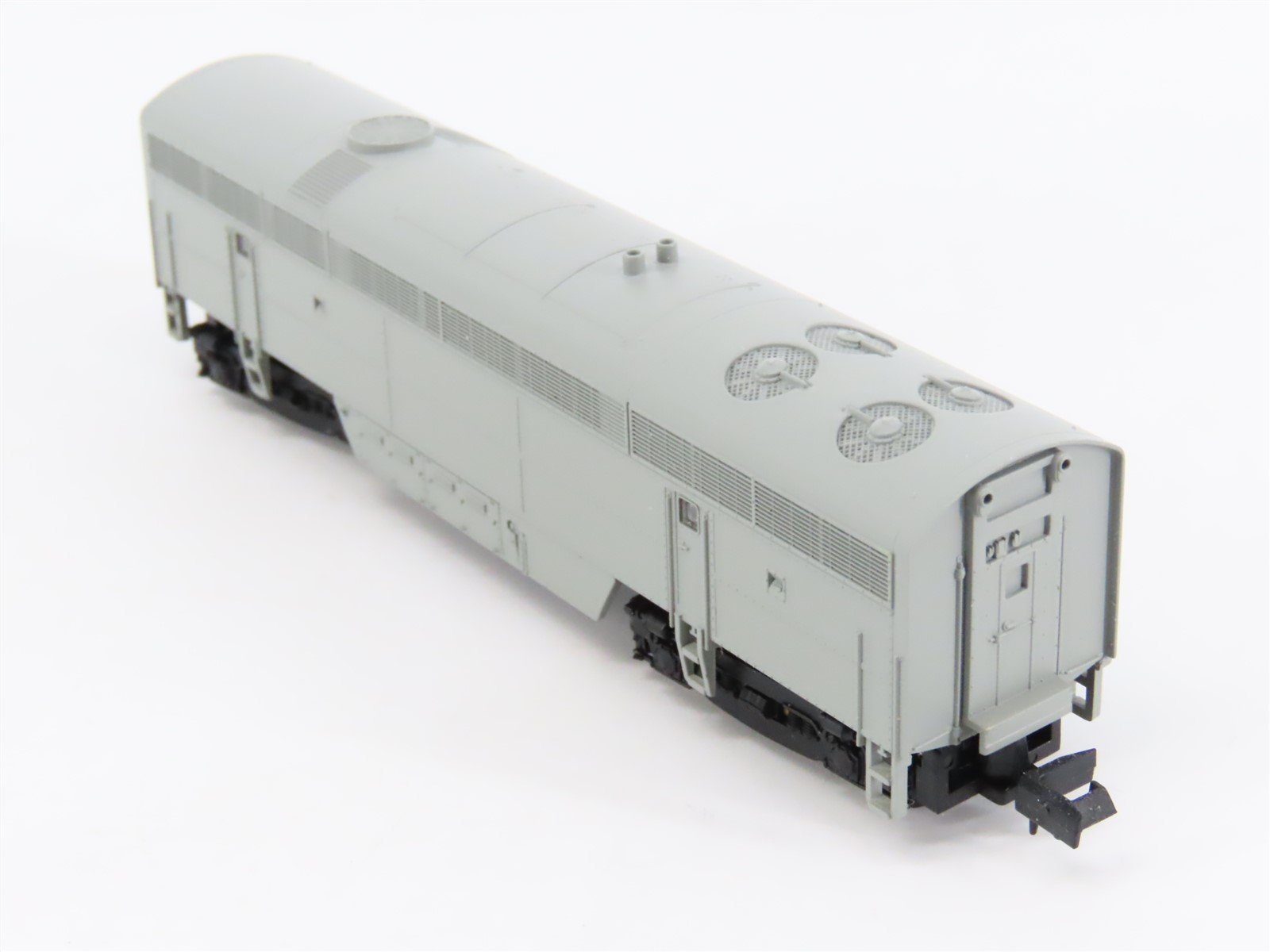 N Scale Life-Like 7229 Undecorated FM C-Liner B-Unit Diesel Locomotive
