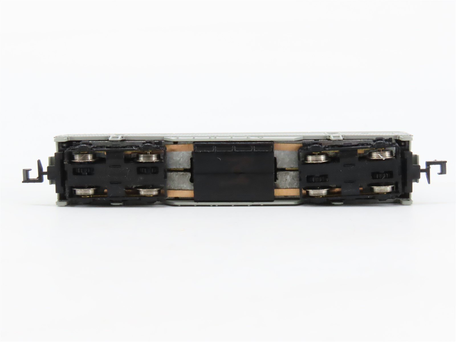 N Scale Life-Like 7229 Undecorated FM C-Liner B-Unit Diesel Locomotive