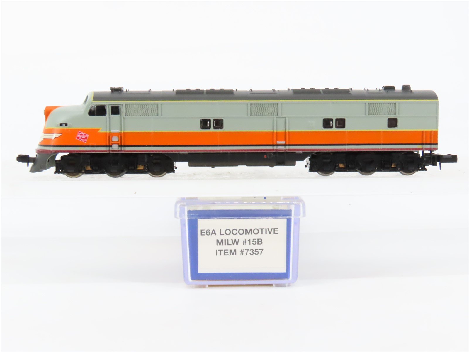 N Scale Life-Like 7357 MILW Milwaukee Road EMD E6A Diesel Locomotive #15B