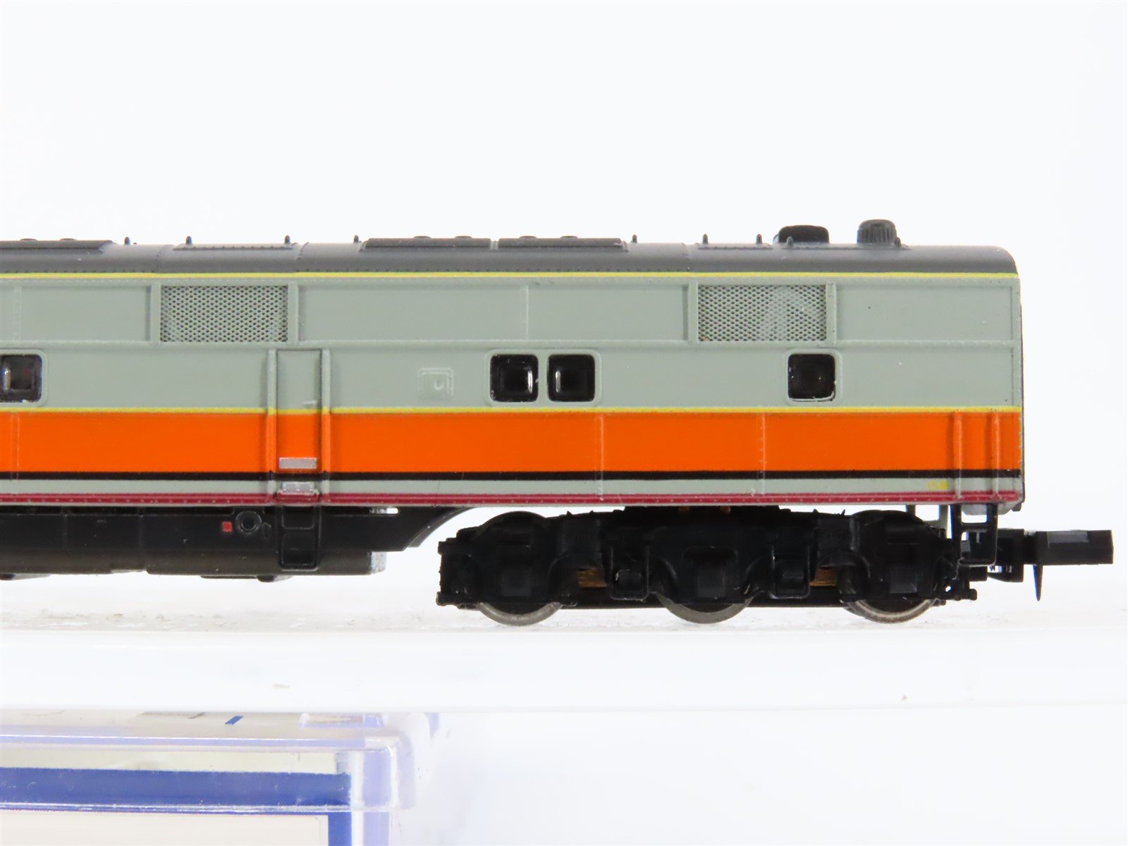 N Scale Life-Like 7357 MILW Milwaukee Road EMD E6A Diesel Locomotive #15B