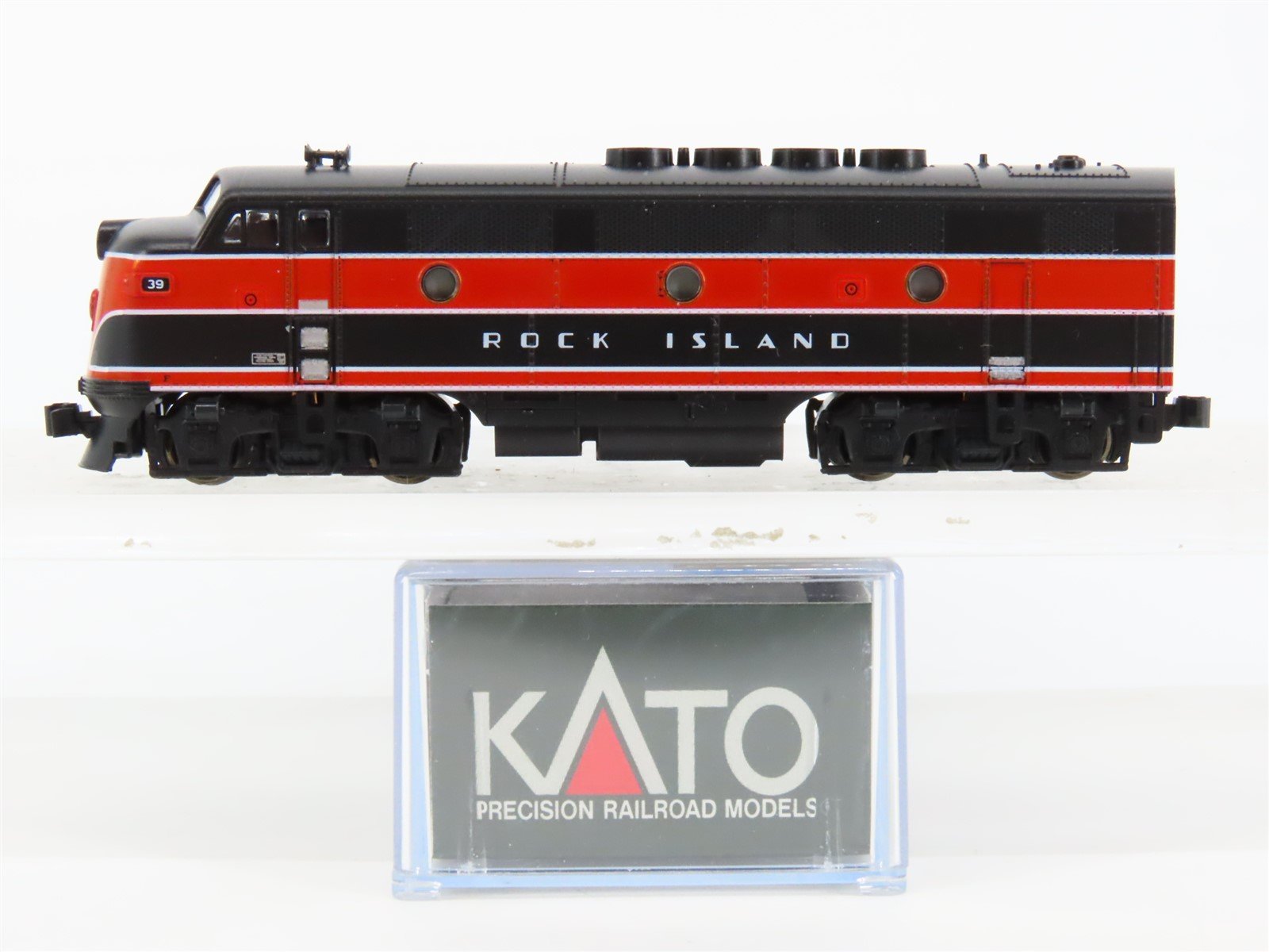 N Scale KATO RI Rock Island EMD F2A Diesel Locomotive #39 - DCC Ready