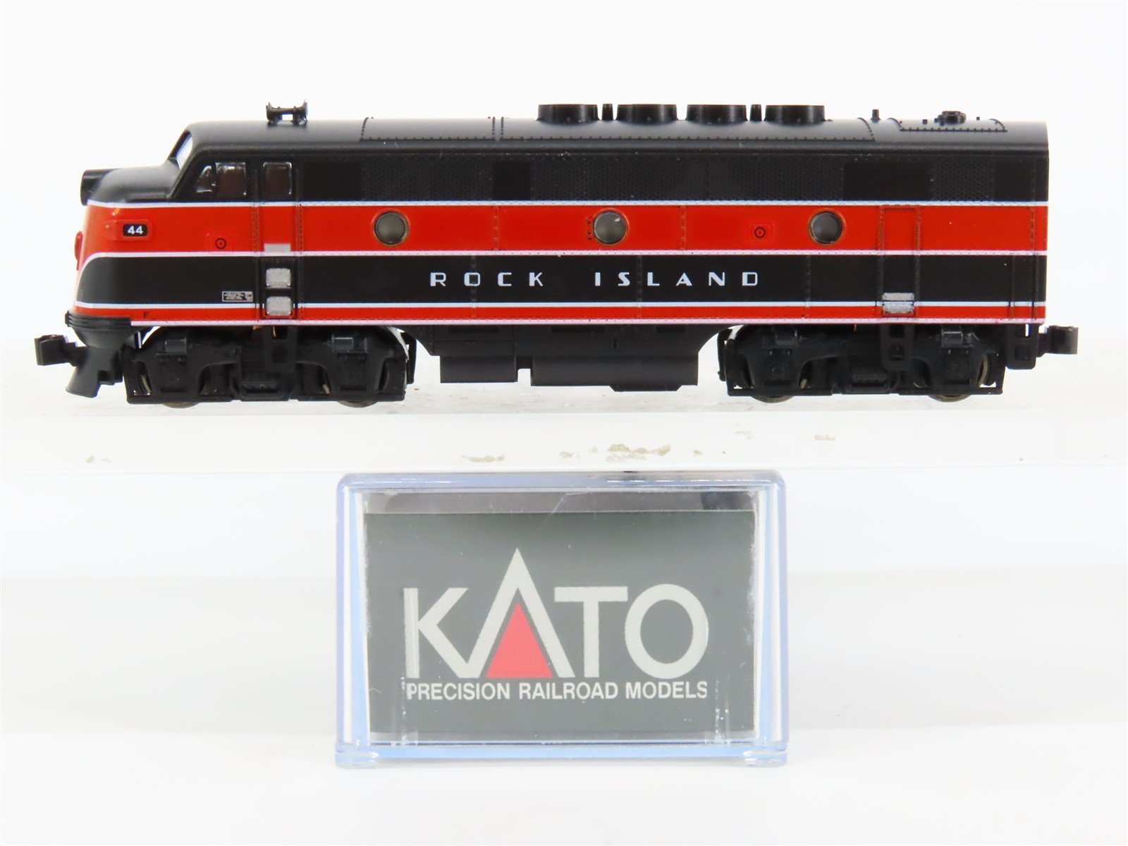 N Scale KATO RI Rock Island EMD F2A Diesel Locomotive #44 - DCC Ready