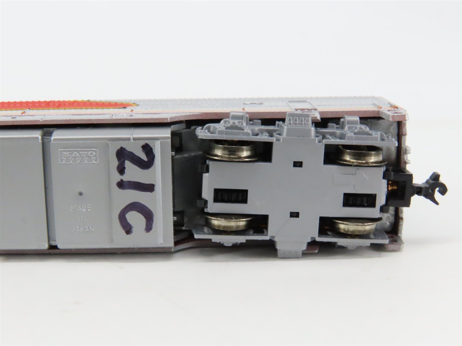 N Scale KATO 176-1102 ATSF Santa Fe EMD F3A Diesel #21C - DCC Ready