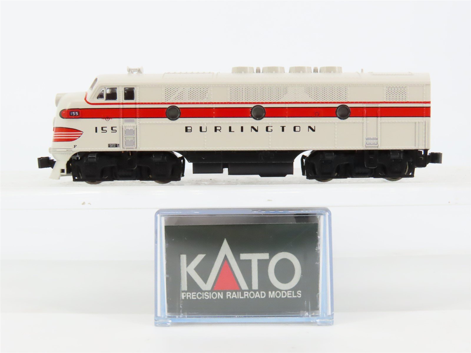 N Scale KATO CB&Q Burlington Route EMD F2A Diesel Locomotive #155 - DCC Ready