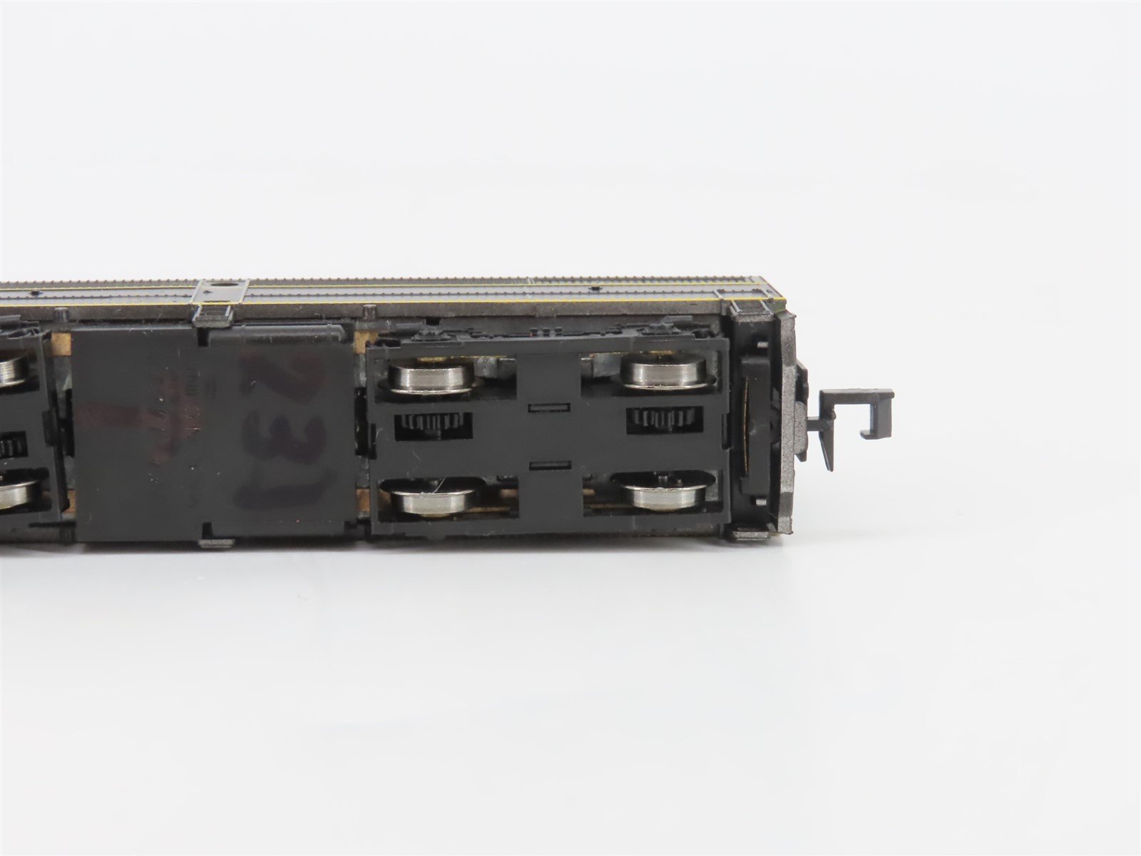 N Scale Life-Like 7415 Unlettered ERIE ALCO FA1 Diesel Locomotive #725 - Custom