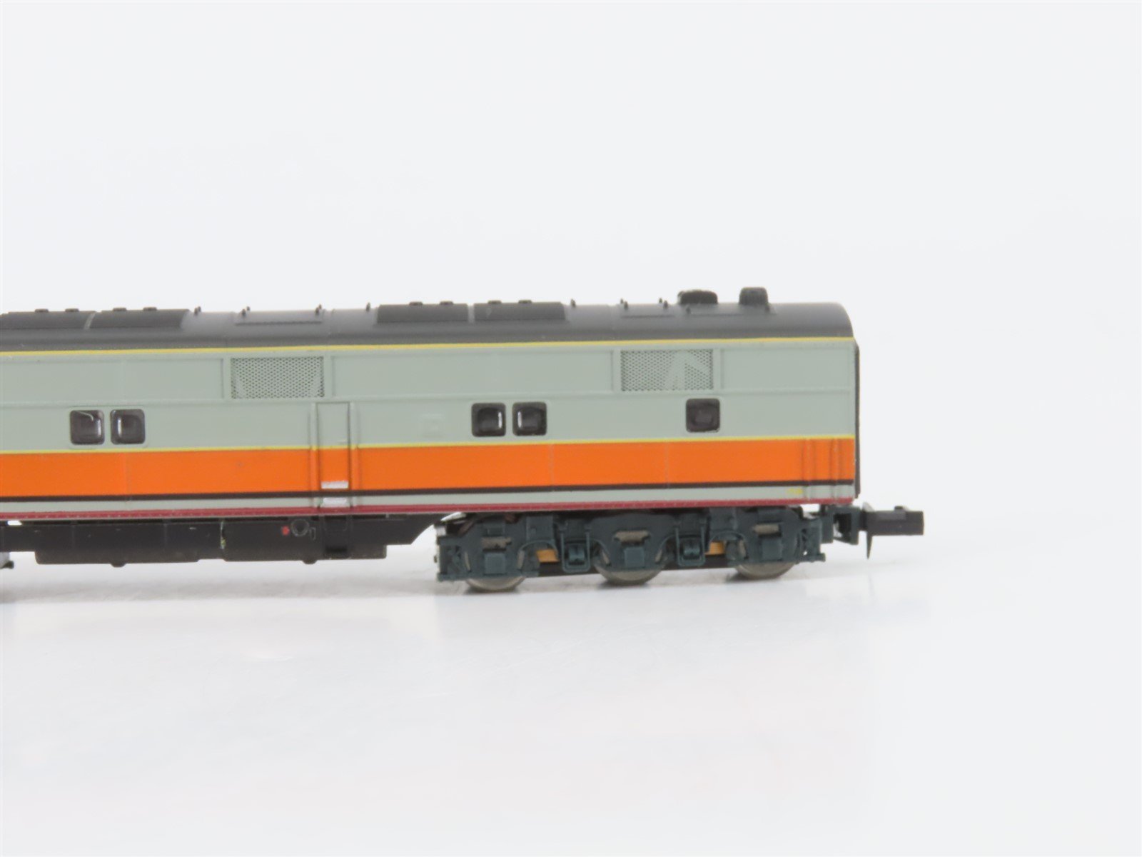 N Scale Life-Like 7357 MILW Milwaukee Road EMD E6A Diesel Locomotive #15B
