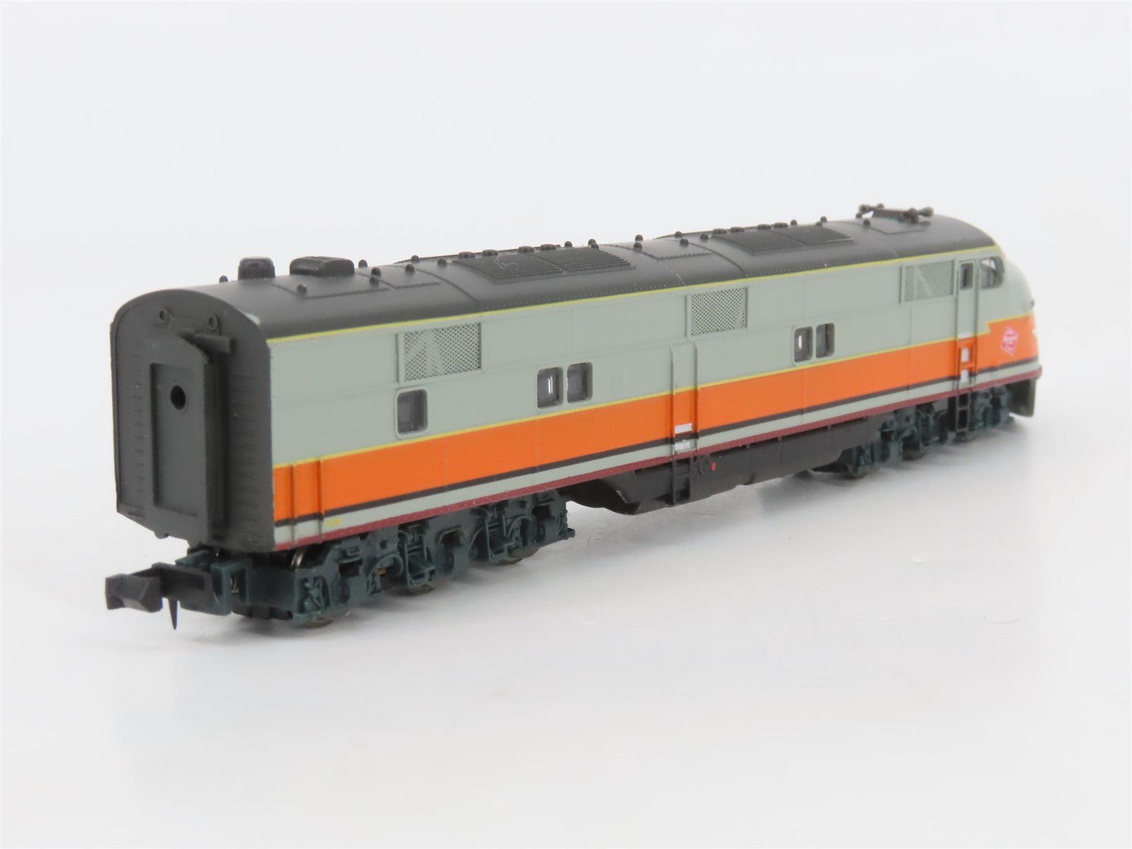 N Scale Life-Like 7357 MILW Milwaukee Road EMD E6A Diesel Locomotive #15B