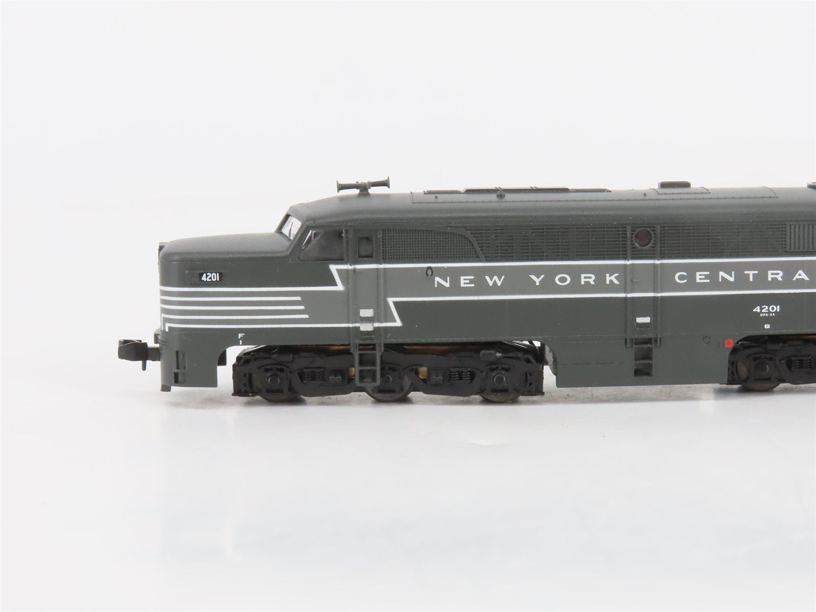 N Scale Life-Like 7080 NYC New York Central ALCO PA Diesel Locomotive #4201