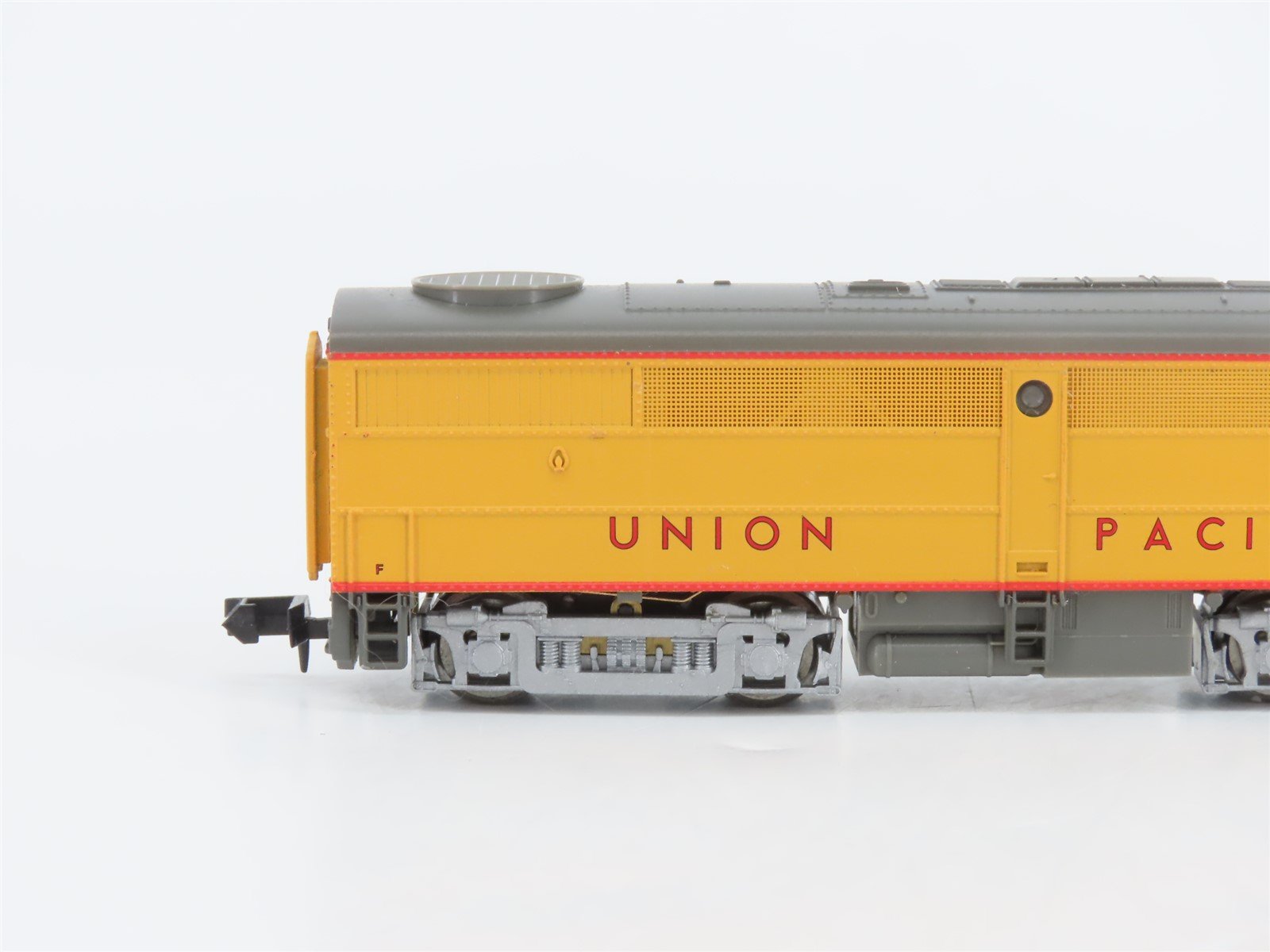 N Scale Life-Like 7429 UP Union Pacific ALCO FB1 Diesel Locomotive #1624B