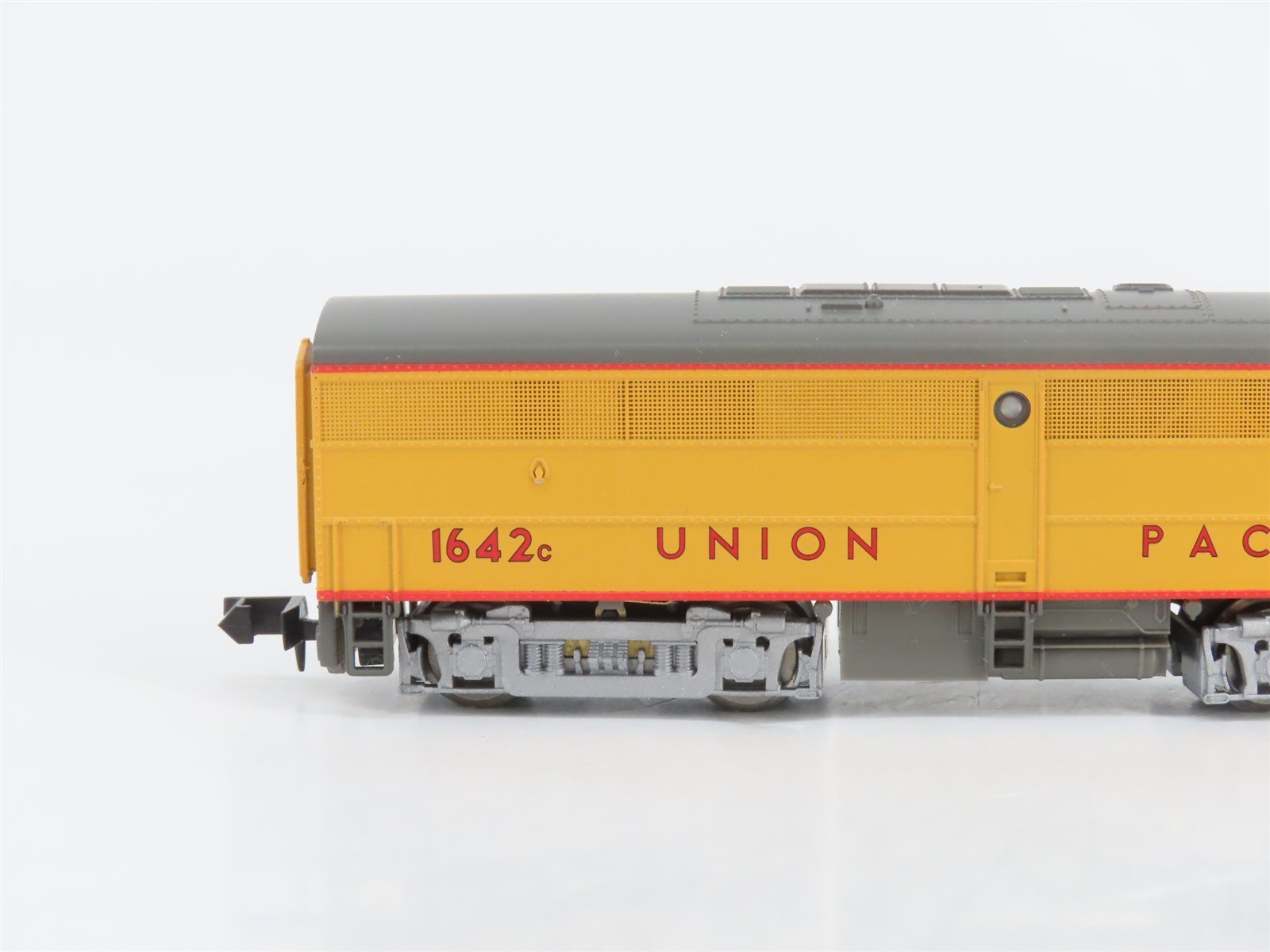 N Scale Life-Like 7430 UP Union Pacific ALCO FB1 Diesel Locomotive #1642C